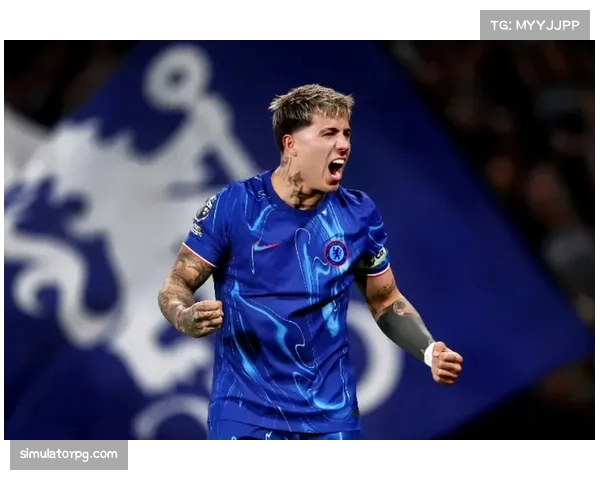 切尔西恩佐费尔南德斯中场掌控节奏，长短传结合调度进攻方向